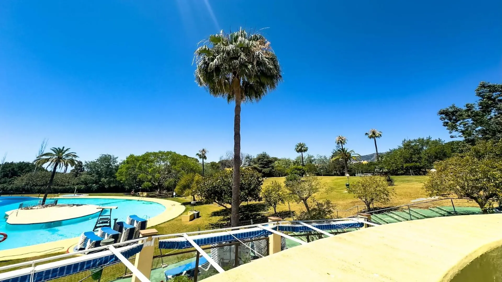 Apartment Jupiter Beach & Pool Benalmadena Spain