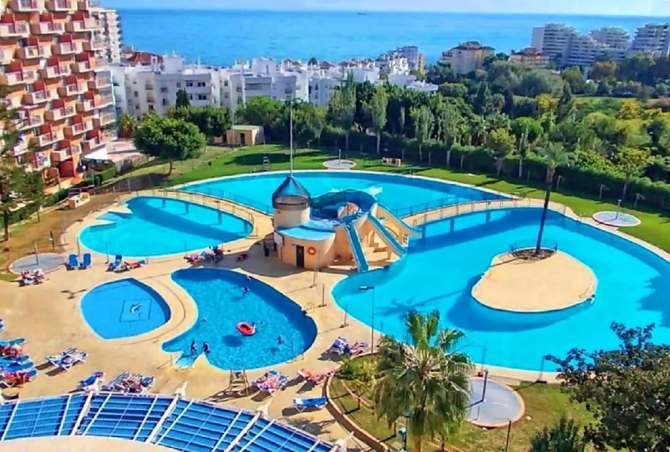 בנאלמדנה Jupiter Beach & Pool דירה
